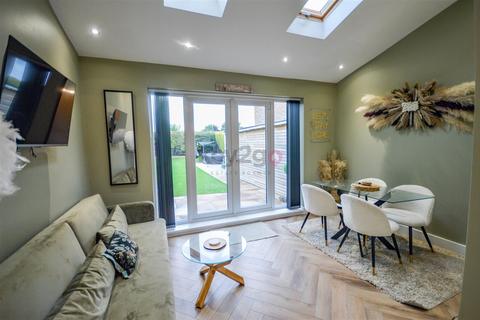 24 Caldbeck Place, North Anston, Sheffield, S25 4JY