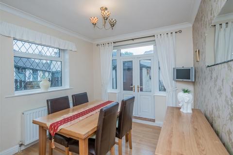 2 bedroom semi-detached house for sale, Hill End Crescent, Leeds