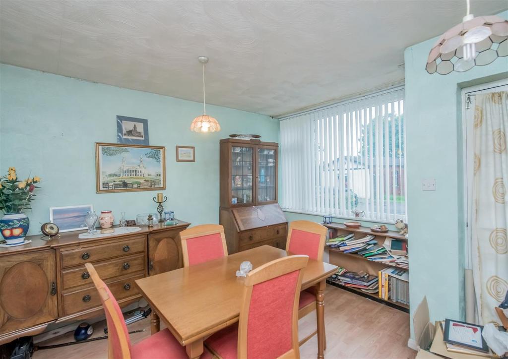 Dining Room: