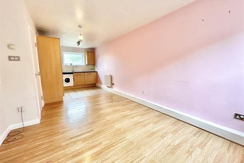 2 bedroom flat for sale, Cornwall Gardens, Cliftonville, Margate