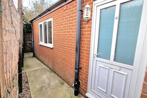 Flat 4, 77 Cornwall Gardens, Cliftonville, Margate, CT9 2JE