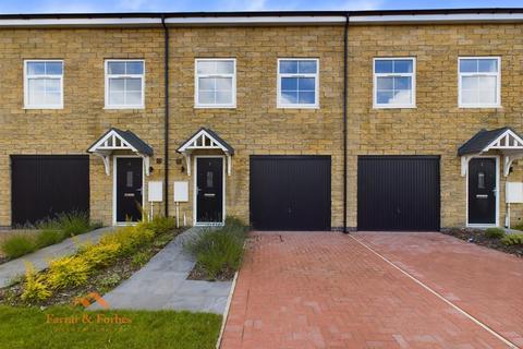 4 bedroom townhouse for sale, Melbourne Gardens, Burnley BB12