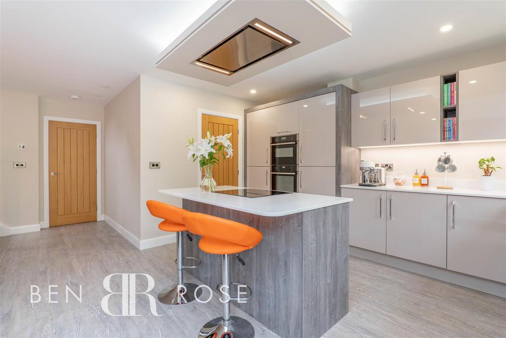 Kitchen/Dining Room/Snug