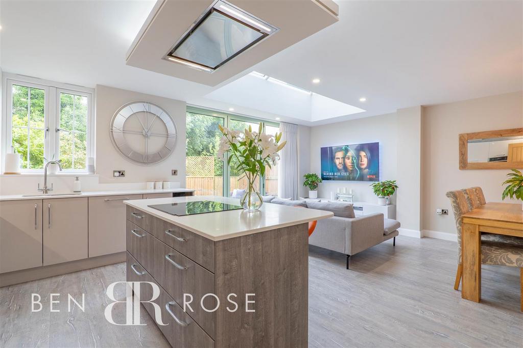 Kitchen/Dining Room/Snug