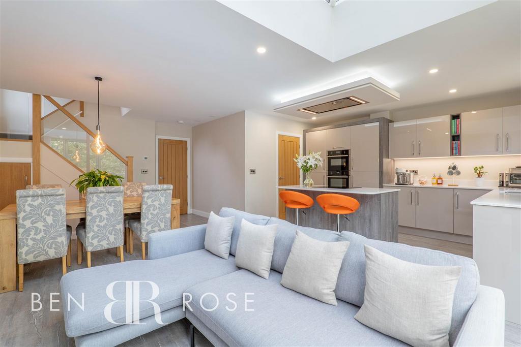 Kitchen/Dining Room/Snug