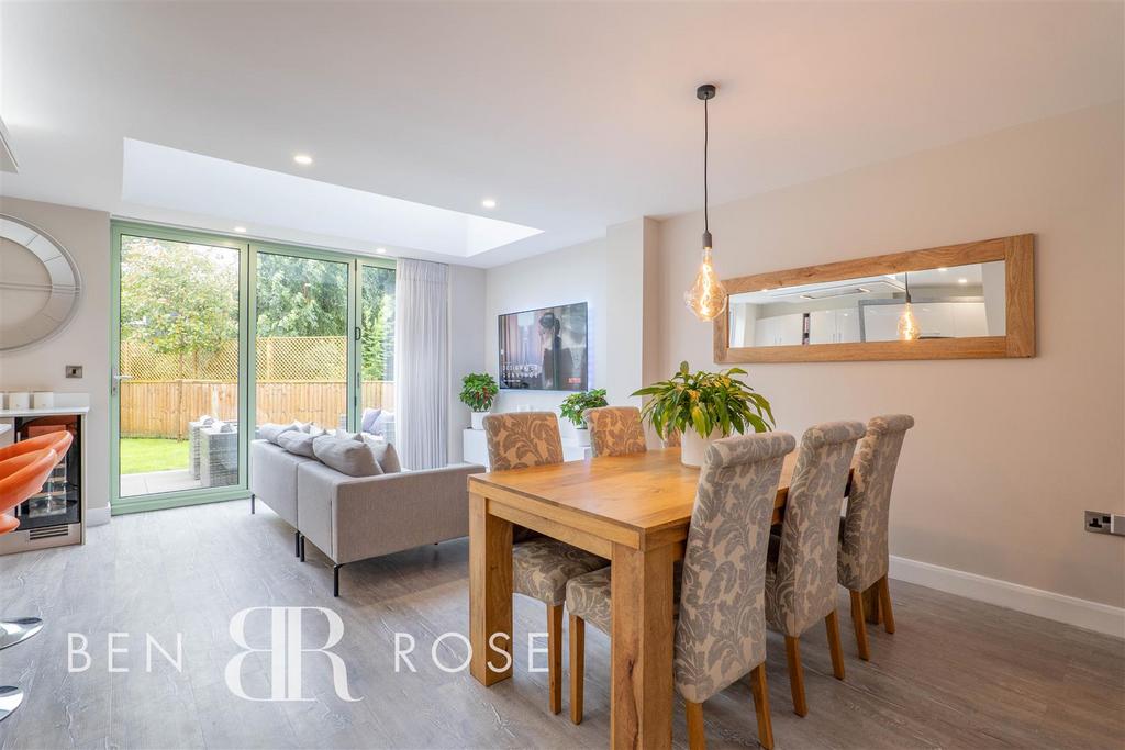 Kitchen/Dining Room/Snug