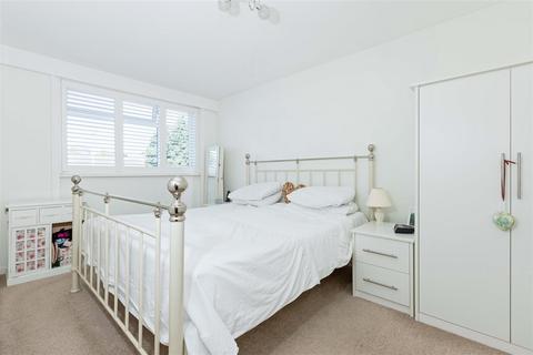 3 bedroom terraced house for sale, Abingdon Walk, Worthing