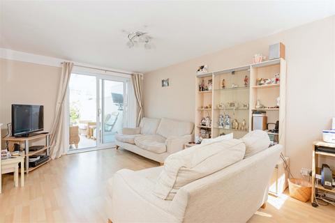 12 Abingdon Walk, Worthing, BN13 2QL
