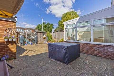 12 Abingdon Walk, Worthing, BN13 2QL