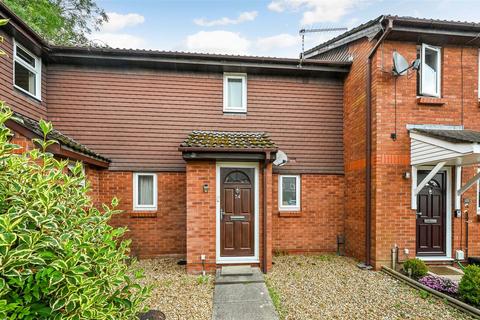 2 bedroom terraced house for sale, Dukes Close, Petersfield