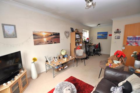 2 bedroom apartment for sale, Grants Yard, Burton-On-Trent DE14