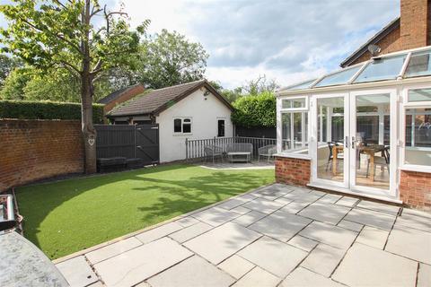 4 bedroom detached house for sale, Peartree Close, Doddinghurst, Brentwood