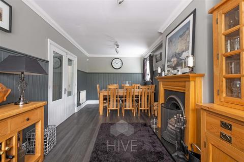 124 Springdale Road, Corfe Mullen, Wimborne, BH21 3QL