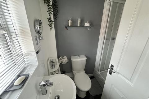 21 Hevea Road, Burton-on-trent, DE13 0SH
