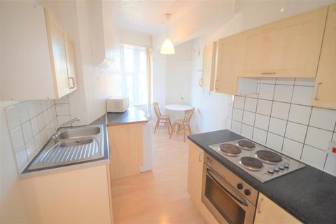 1 bedroom property to rent, Snakes Lane, Woodford Green