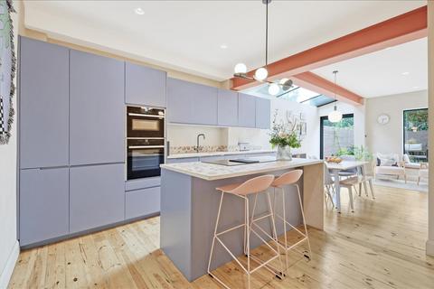 14 Scotts Road, London, E10 6LW