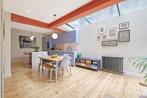 14 Scotts Road, London, E10 6LW