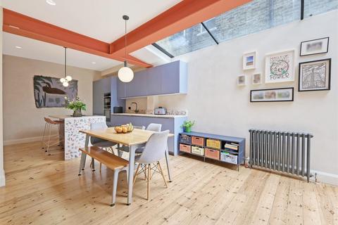 14 Scotts Road, London, E10 6LW