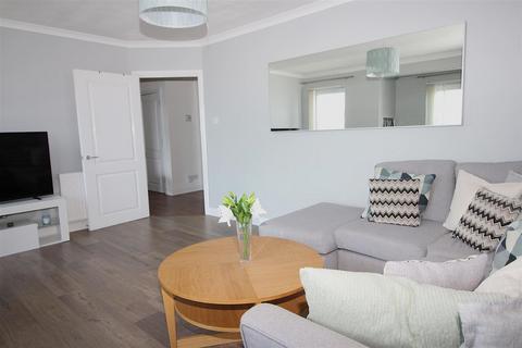 2 bedroom flat for sale, Kincaid Court, Greenock PA15