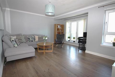 2 bedroom flat for sale, Kincaid Court, Greenock PA15