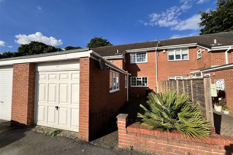 3 bedroom terraced house to rent, Weetworth Park, Castleford, WF10