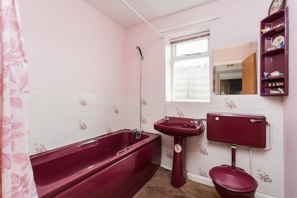 Cottage Bathroom