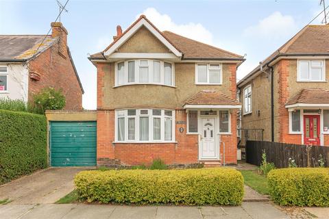 3 bedroom detached house for sale, Clare Road, Whitstable