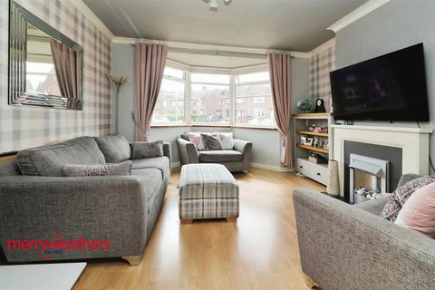 4 bedroom semi-detached house for sale, Norwood Avenue, Maltby, Rotherham