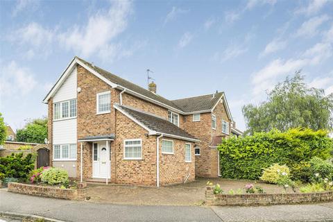 3 bedroom semi-detached house for sale, Tradescant Drive, Meopham, Gravesend