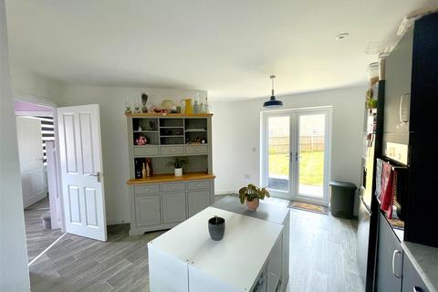 3 bedroom semi-detached house for sale, Barnham Close, Wittering, Peterborough