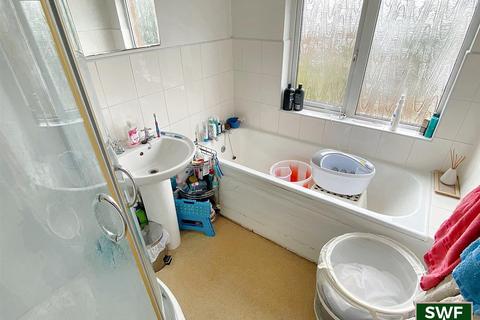 17 Birchwood Road, Wolverhampton, WV4 5UL