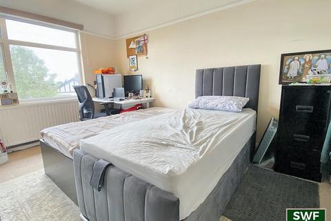 17 Birchwood Road, Wolverhampton, WV4 5UL