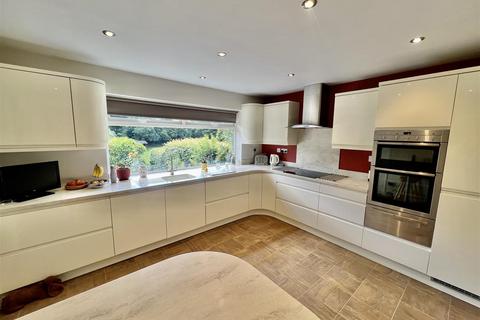 4 bedroom detached house for sale, Gate Lane, Low Coniscliffe