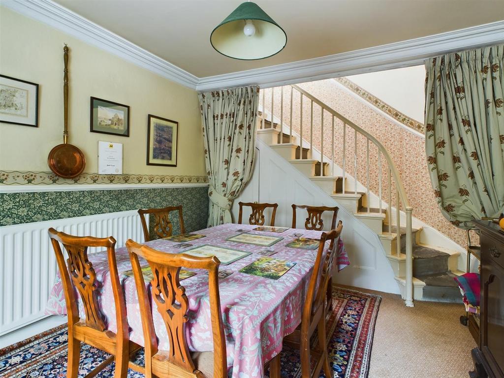 Dining Room / Hallway