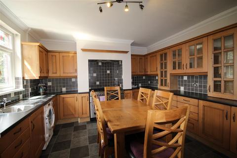 3 bedroom semi-detached house for sale, Claremont Crescent, Crofton, Wakefield