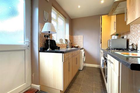 3 bedroom terraced house for sale, Castleton Road, London, SE9