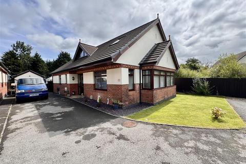 4 bedroom detached house for sale, Yr Hafod, Saron, Ammanford