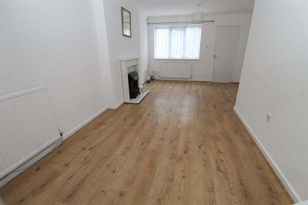 Living Room1.JPG