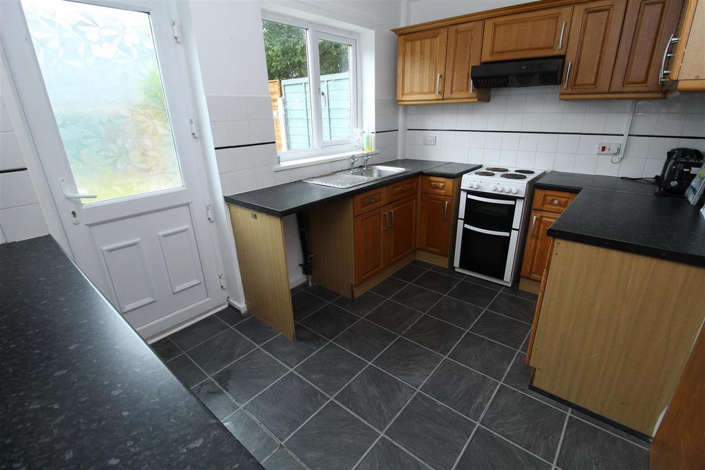 Kitchen1.JPG
