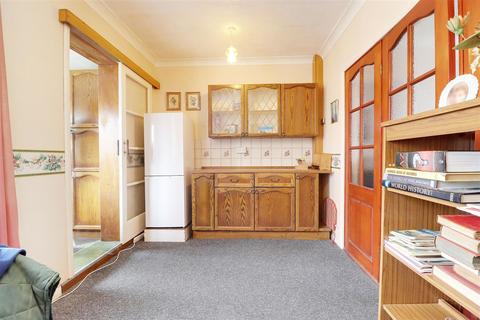 3 bedroom terraced house for sale, Sutton Road, Hull