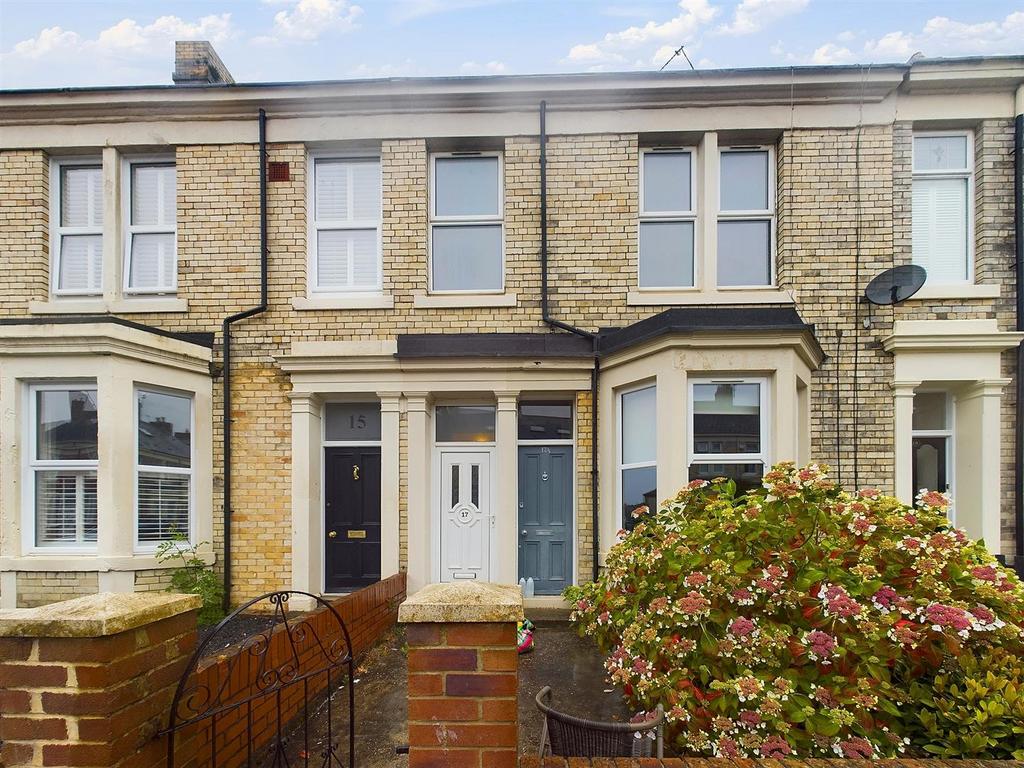 Park Crescent, North Shields 2 bed apartment £850 pcm (£196 pw)