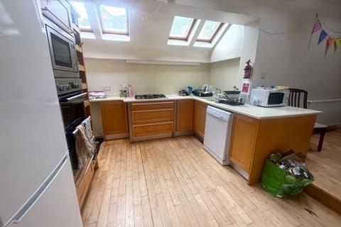 5 bedroom private hall to rent, Derby Road (10a), Fallowfield, Manchester