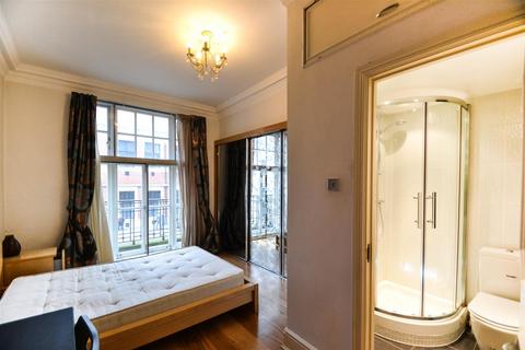 3 bedroom flat to rent, Earsby Street, Kensington, W14