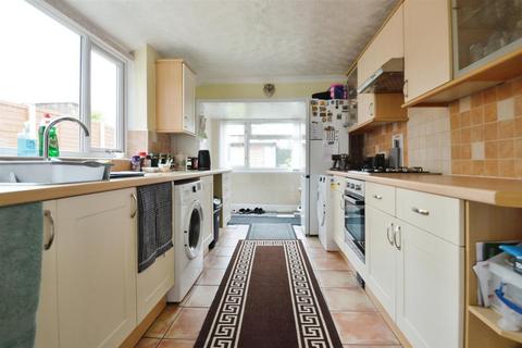 3 bedroom terraced house for sale, Graham Avenue, Hull