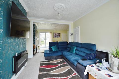 3 bedroom terraced house for sale, Hessle Road, Hull