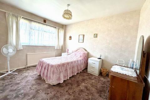 175 Tamar Way, Slough, SL3 8SZ
