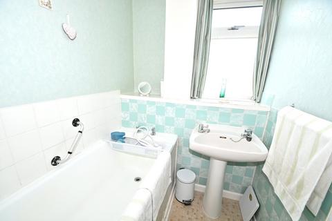 175 Tamar Way, Slough, SL3 8SZ
