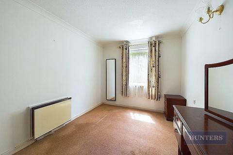 1 bedroom retirement property for sale, Mersham Gardens, Southampton, SO18