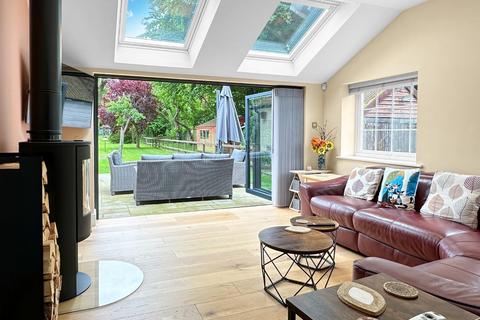 14 Barrington Road, Foxton, Cambridge, CB22 6SJ