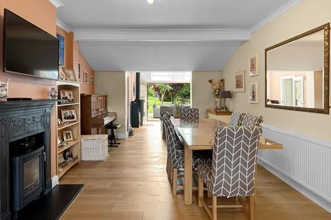 14 Barrington Road, Foxton, Cambridge, CB22 6SJ